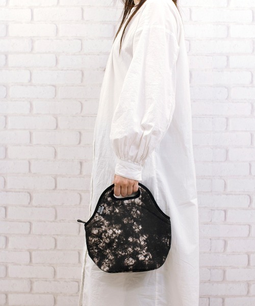 BUILT NY（ビルト　ニューヨーク）の「BUILT/ゴウメットバッグ タイダイ（ハンドバッグ・レディース・ブラック・ONE SIZE）」の9枚目の写真