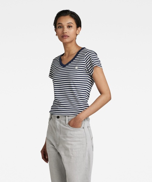 G-STAR(ジースター)の「EYBEN STRIPE SLIM V-NECK TOP/ストライプT/ワンポイント(Tシャツ/カットソー・レディース・ストライプ・SMALL/X-SMALL/MEDIUM)」の2枚目の写真