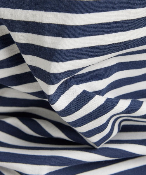 G-STAR(ジースター)の「EYBEN STRIPE SLIM V-NECK TOP/ストライプT/ワンポイント(Tシャツ/カットソー・レディース・ストライプ・SMALL/X-SMALL/MEDIUM)」の6枚目の写真