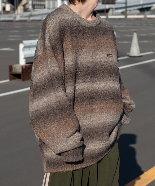Perushu(ペルーシュ)の「ルーズグラデーションニットプルオーバー(ニット/セーター・メンズ・ブラウン/グリーン/オレンジ・LARGE/MEDIUM)」の16枚目の写真
