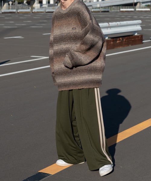 Perushu(ペルーシュ)の「ルーズグラデーションニットプルオーバー(ニット/セーター・メンズ・ブラウン/グリーン/オレンジ・LARGE/MEDIUM)」の5枚目の写真