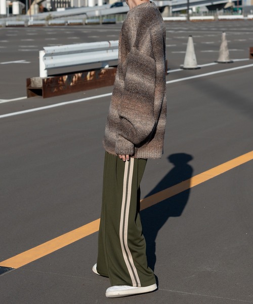 Perushu(ペルーシュ)の「ルーズグラデーションニットプルオーバー(ニット/セーター・メンズ・ブラウン/グリーン/オレンジ・LARGE/MEDIUM)」の6枚目の写真