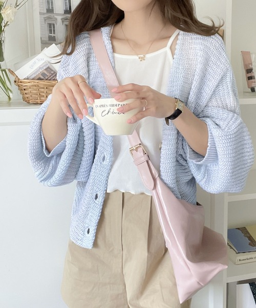 mily bilet(ミウィビレット)の「【mily bilet】グラデが美しいモテニット。V開きクロップドカーディガン(カーディガン/ボレロ・レディース・ブラック/アイボリー/ピンク系/ブルー系その他・LARGE/MEDIUM/SMALL/X-LARGE)」の5枚目の写真