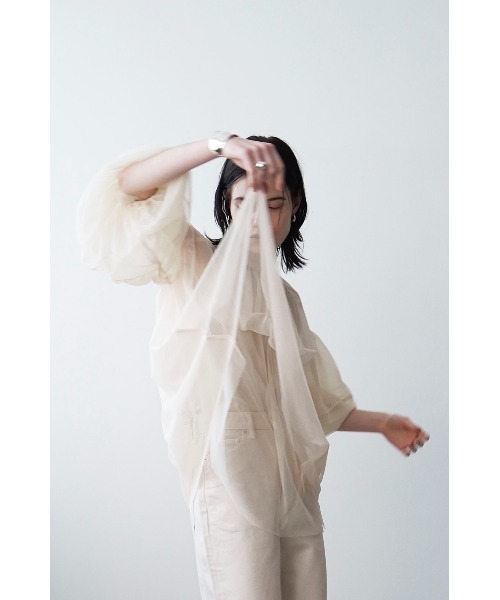 CLANE（クラネ）の「CLANE/クラネ/SHEER TULLE BALLOON SLEEVE TOPS（その他トップス・レディース・アイボリー/ブラック・1）」の5枚目の写真
