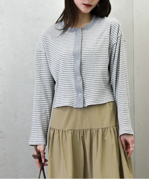Per sist ence(パーシエンス)の「Per sist ence/パーシエンス ボーダーリブクロップドカーディガン(カーディガン/ボレロ・レディース・グレー/ホワイト×ブラック/グリーン・FREE)」の20枚目の写真
