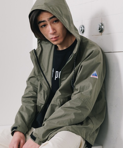Cape HEIGHTS（ケープハイツ）の「Cape Heights/ケープハイツ SOLVERSTONE ナイロンジャケット マウンテンパーカー ワンポイント ロゴ（ナイロンジャケット・メンズ・オリーブ/ブラック・S/M/L）」の12枚目の写真