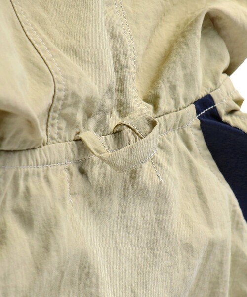 LOGOS（ロゴス）の「【LOGOS】branshes限定　ウィンドブレーカー（ナイロンジャケット・キッズ・ベージュ/ブラック・150/100/120/110/130/140）」の16枚目の写真