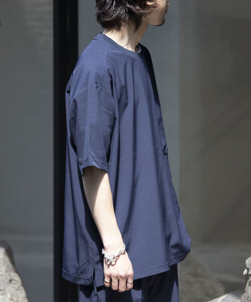 GLOSTER（グロスター）の「【GLOSTER/グロスター】サマートロピカル 胸ジップポケットTシャツ ポケT イージーケア（Tシャツ/カットソー・メンズ・グリーン/ネイビー/グレイッシュベージュ・M/L/S）」の8枚目の写真