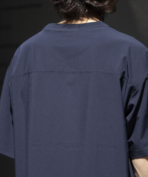 GLOSTER（グロスター）の「【GLOSTER/グロスター】サマートロピカル 胸ジップポケットTシャツ ポケT イージーケア（Tシャツ/カットソー・メンズ・グリーン/ネイビー/グレイッシュベージュ・M/L/S）」の15枚目の写真