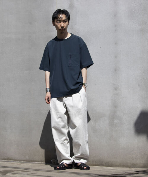 GLOSTER（グロスター）の「【GLOSTER/グロスター】サマートロピカル 胸ジップポケットTシャツ ポケT イージーケア（Tシャツ/カットソー・メンズ・グリーン/ネイビー/グレイッシュベージュ・M/L/S）」の16枚目の写真