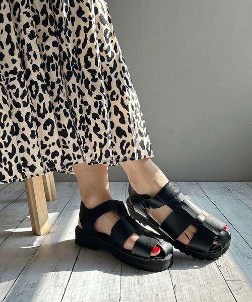 Noubel Voug Relax（ヌーベルヴォーグリラックス）の「ローヒールグルカサンダル（サンダル・レディース・アイボリー/ブラック・LL/S/L/M）」の10枚目の写真