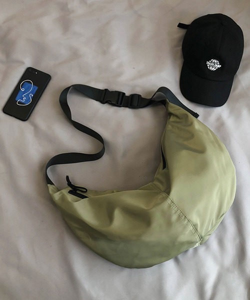 ANOTHER S（アナザーエス）の「ユニセックス斜め掛けショルダーバッグボディバッグ/軽量素材（ボディバッグ/ウエストポーチ）」 WEAR