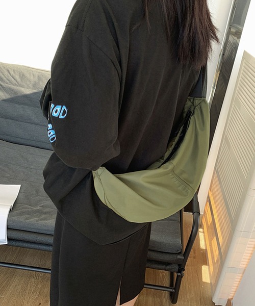 ANOTHER S（アナザーエス）の「ユニセックス斜め掛けショルダーバッグボディバッグ/軽量素材（ボディバッグ/ウエストポーチ）」 WEAR