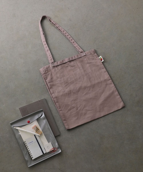 FRUIT OF THE LOOM(フルーツオブザルーム)の「【FRUIT OF THE LOOM】BASIC PARTITION TOTE/トートバッグ(トートバッグ・メンズ・レンガ/ブラック/オフホワイト/グリーン/カーキ/ネイビー/イエロー/ブルーグレー/グレー/ブラウン/ベージュ/ピンク・FREE)」の3枚目の写真