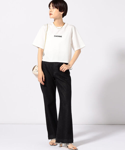NOLLEY’S Sophi(ノーリーズソフィ)の「ショート丈ロゴTシャツ(Tシャツ/カットソー・レディース・ホワイト系その他4/オフホワイト/チャコールグレー・38)」の13枚目の写真