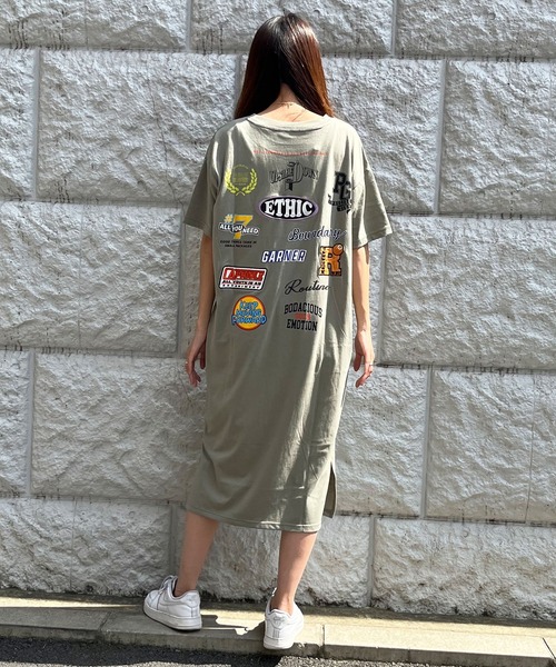 GLAMOROUS JANE(グラマラスジェーン)の「ワッペンバックプリントTシャツワンピース(ワンピース・レディース・杢グレー/カーキ/チャコールグレー/ブラック・FREE)」の4枚目の写真