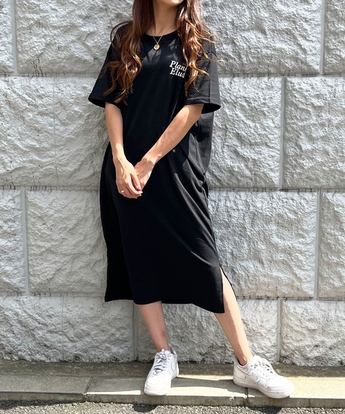 GLAMOROUS JANE(グラマラスジェーン)の「ワッペンバックプリントTシャツワンピース(ワンピース・レディース・杢グレー/カーキ/チャコールグレー/ブラック・FREE)」の11枚目の写真