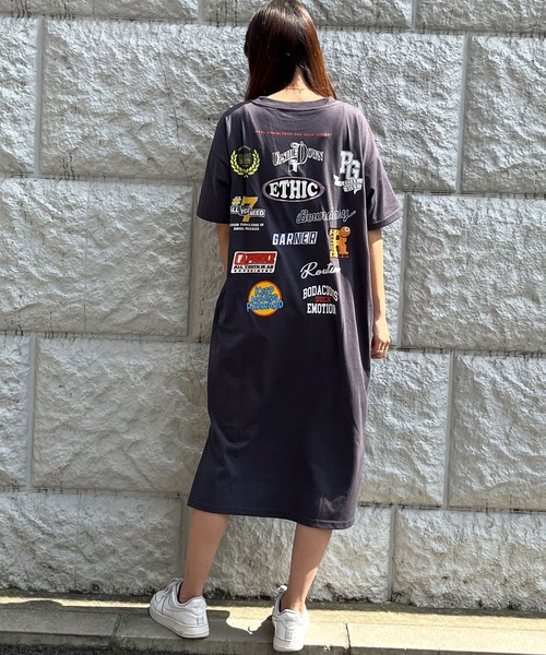 GLAMOROUS JANE(グラマラスジェーン)の「ワッペンバックプリントTシャツワンピース(ワンピース・レディース・杢グレー/カーキ/チャコールグレー/ブラック・FREE)」の17枚目の写真