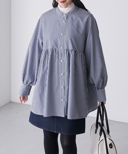 BONLECILL(ボンルシール)の「パールボタン袖ボリュームペプラムブシャツラウス(シャツ/ブラウス・レディース・ネイビー系1/オフホワイト/ブラウン系1/ブラック系1・FREE)」の12枚目の写真