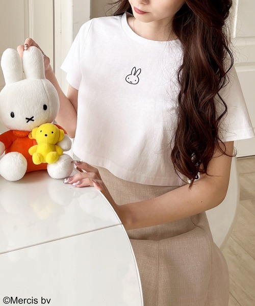 MIIA(ミーア)の「MIIA×miffy エンブロイダリーモチーフTシャツ(Tシャツ/カットソー・レディース・ベージュ/オフホワイト/ブラック・FREE)」の19枚目の写真