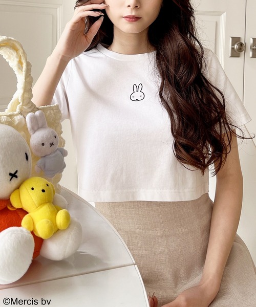 MIIA(ミーア)の「MIIA×miffy エンブロイダリーモチーフTシャツ(Tシャツ/カットソー・レディース・ベージュ/オフホワイト/ブラック・FREE)」の9枚目の写真