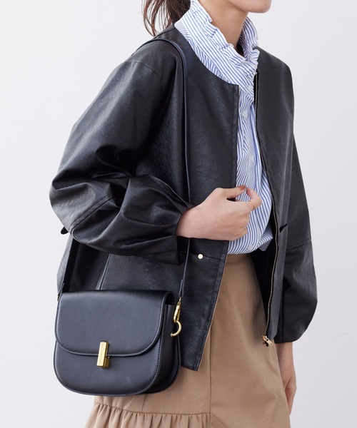 Chez toi（シェトワ）の「袖ボリューム合皮ブルゾン（ブルゾン・レディース・モカ/アイボリー/ブラック・FREE）」の2枚目の写真