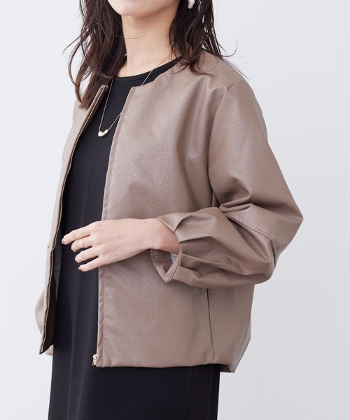 Chez toi（シェトワ）の「袖ボリューム合皮ブルゾン（ブルゾン・レディース・モカ/アイボリー/ブラック・FREE）」の3枚目の写真