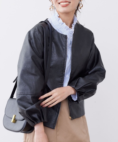 Chez toi（シェトワ）の「袖ボリューム合皮ブルゾン（ブルゾン・レディース・モカ/アイボリー/ブラック・FREE）」の4枚目の写真
