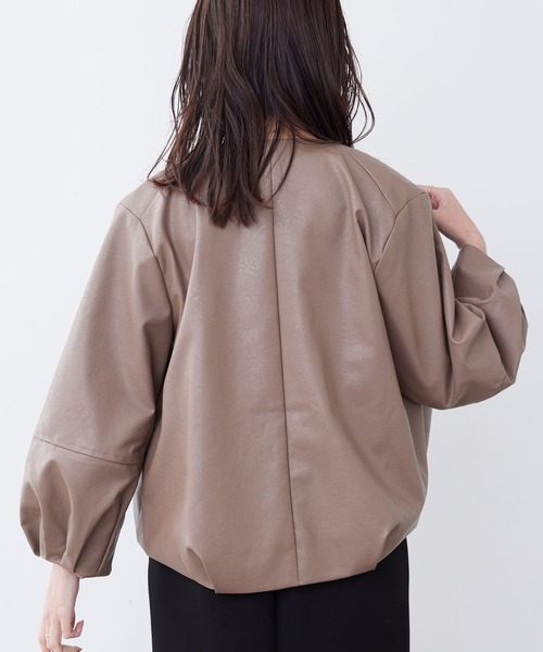 Chez toi（シェトワ）の「袖ボリューム合皮ブルゾン（ブルゾン・レディース・モカ/アイボリー/ブラック・FREE）」の15枚目の写真