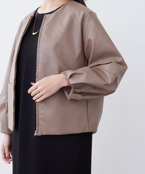 Chez toi（シェトワ）の「袖ボリューム合皮ブルゾン（ブルゾン・レディース・モカ/アイボリー/ブラック・FREE）」の19枚目の写真