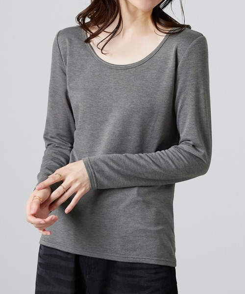 CHAN ME（チャンミ）の「【吸湿発熱・静電気防止・抗菌防臭】あったか裏起毛トップス(Uネック)（Tシャツ/カットソー・レディース・ホワイト/ベージュ/ブラック/チャコール・LARGE/MEDIUM/X-LARGE）」の3枚目の写真