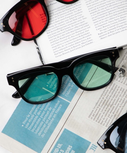 WEGO（ウィゴー）の「WEGO/セルフレームカラーレンズ（サングラス・レディース・レッド/ブルー/ブラック/グリーン/ブラウン・FREE）」の3枚目の写真