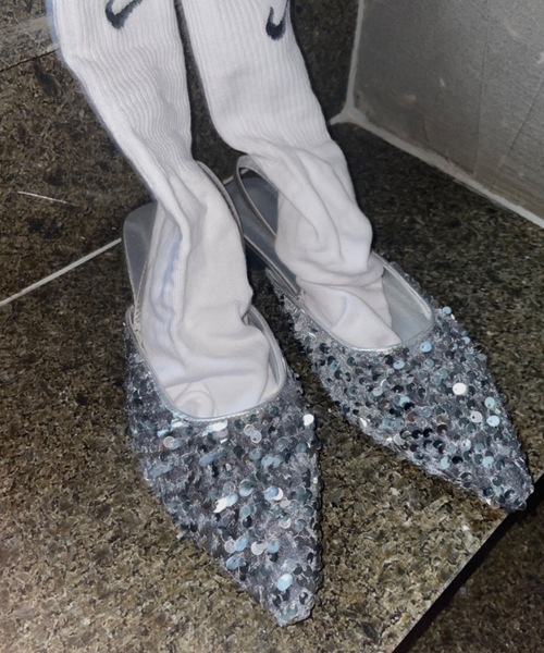 Didot.showroom(ディドット ショールーム)の「スパンコールフラットミュール(パンプス・レディース・ブラック/シルバー・25cm/23.5cm/24cm/24.5cm/23cm)」の5枚目の写真