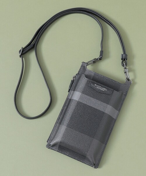BLACK LABEL CRESTBRIDGE(ブラックレーベル・クレストブリッジ)の「【WEB限定】クレストブリッジチェックPVCスマートフォンショルダーケース(スマホケース/カバー・メンズ・ベージュ系その他7/ブラック・FREE)」の17枚目の写真