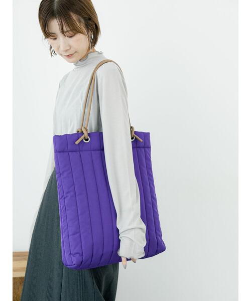 Samansa Mos2 blue（サマンサモスモスブルー）の「2WAYハンドルキルティングトート（ハンドバッグ・レディース・ブラック/キナリ/パープル・F）」の4枚目の写真