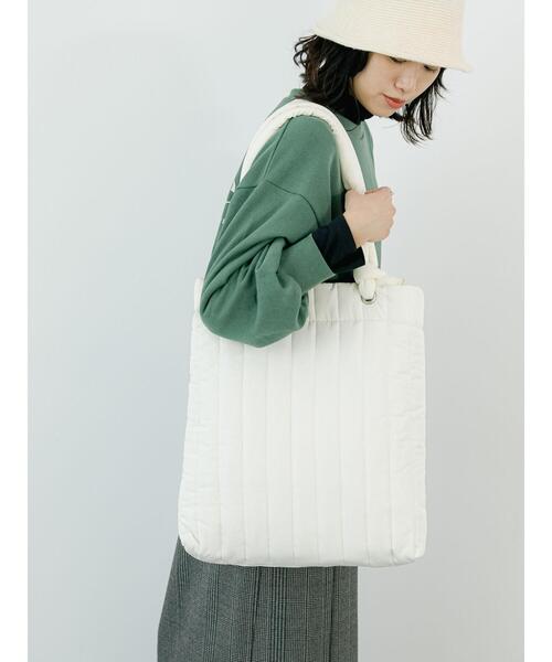 Samansa Mos2 blue（サマンサモスモスブルー）の「2WAYハンドルキルティングトート（ハンドバッグ・レディース・ブラック/キナリ/パープル・F）」の8枚目の写真