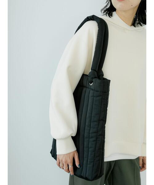 Samansa Mos2 blue（サマンサモスモスブルー）の「2WAYハンドルキルティングトート（ハンドバッグ・レディース・ブラック/キナリ/パープル・F）」の15枚目の写真