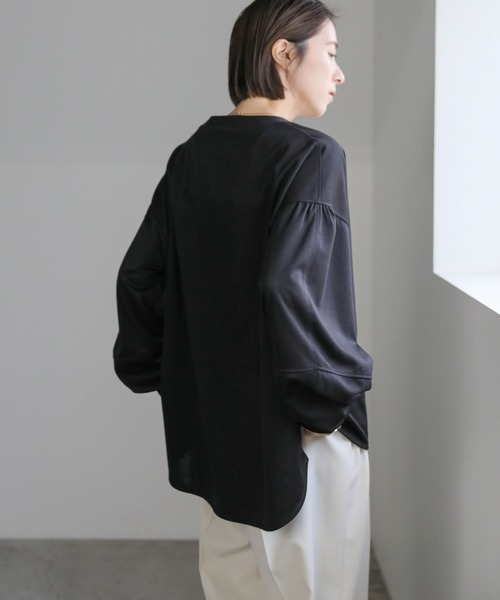 select MOCA（セレクトモカ）の「キーネックランタンスリーブプルオーバー（Tシャツ/カットソー・レディース・ブラック/ベージュ・FREE）」の12枚目の写真