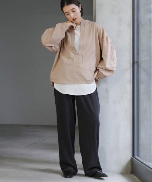 select MOCA（セレクトモカ）の「キーネックランタンスリーブプルオーバー（Tシャツ/カットソー・レディース・ブラック/ベージュ・FREE）」の4枚目の写真