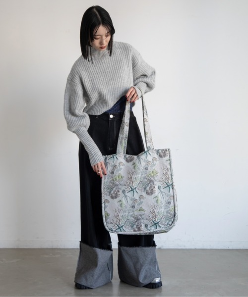 VACANCY（ヴァカンシー）の「ゴブラン柄オーバートートバッグ（トートバッグ・レディース・ホワイト/ブラック・FREE）」の4枚目の写真