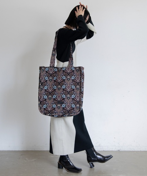 VACANCY（ヴァカンシー）の「ゴブラン柄オーバートートバッグ（トートバッグ・レディース・ホワイト/ブラック・FREE）」の17枚目の写真