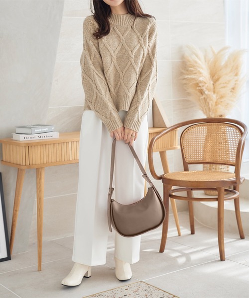 KOBE LETTUCE（コウベレタス）の「ワイドベルトショルダーバッグ（ショルダーバッグ・レディース・ボルドー/ブラック/グレイッシュベージュ・FREE）」の6枚目の写真