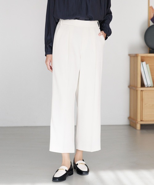 Elura(エルーラ)の「<セレモニーでもお仕事でも使える!>映えラクワイドパンツ(その他パンツ・レディース・ネイビー/ホワイト/ブラック・LARGE/MEDIUM/SMALL)」の2枚目の写真