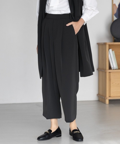 Elura(エルーラ)の「<セレモニーでもお仕事でも使える!>映えラクワイドパンツ(その他パンツ・レディース・ネイビー/ホワイト/ブラック・LARGE/MEDIUM/SMALL)」の5枚目の写真