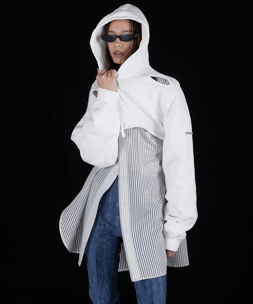 PRANK PROJECT（プランクプロジェクト）の「スプレーダイショートスウェットフーディ / Spray Dyed Short Hoodie（パーカー・レディース・ブラック/ネイビー/ホワイト・FREE）」の13枚目の写真