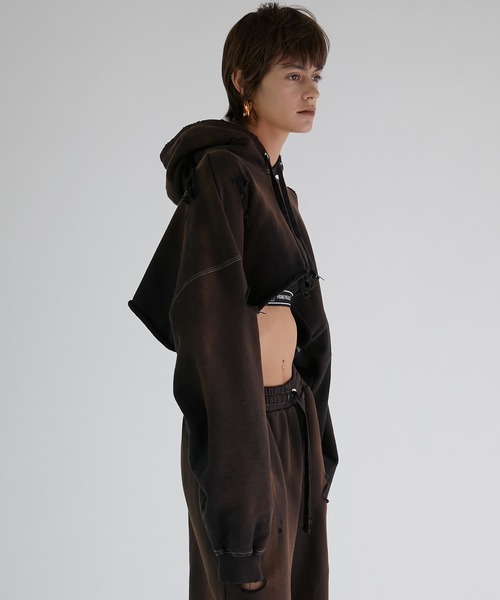 PRANK PROJECT（プランクプロジェクト）の「スプレーダイショートスウェットフーディ / Spray Dyed Short Hoodie（パーカー・レディース・ブラック/ネイビー/ホワイト・FREE）」の15枚目の写真