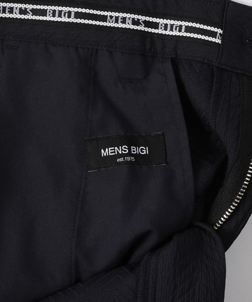 MEN'S BIGI（メンズビギ）の「ヘリンボーンストレッチパンツ（スラックス・メンズ・ブラック/ネイビー・01/02/03/04）」の16枚目の写真