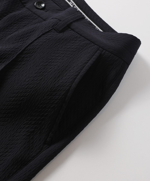 MEN'S BIGI（メンズビギ）の「ヘリンボーンストレッチパンツ（スラックス・メンズ・ブラック/ネイビー・01/02/03/04）」の12枚目の写真
