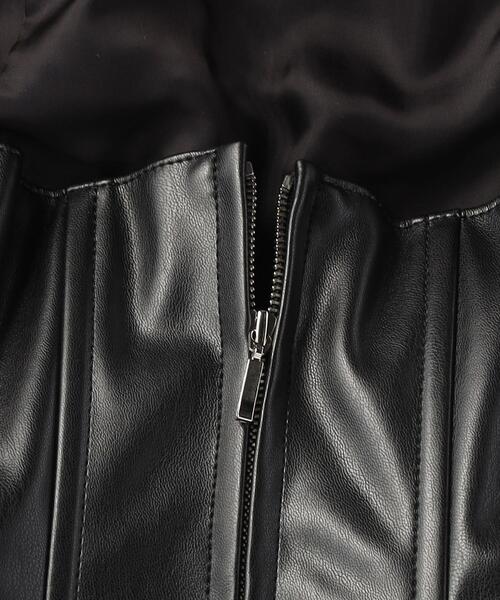 UNITED ARROWS(ユナイテッドアローズ)の「フェイクレザー ベアトップ(チューブトップ・レディース・ブラック・FREE)」の13枚目の写真