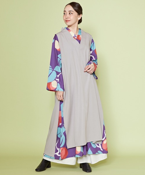 倭物やカヤ＋NIPPON DNA 花時銘仙ワンピース 重ねワンピース　レイヤード カヤ（カヤ）の「【カヤ】花時 銘仙重ねワンピース（ワンピース）」 - WEAR